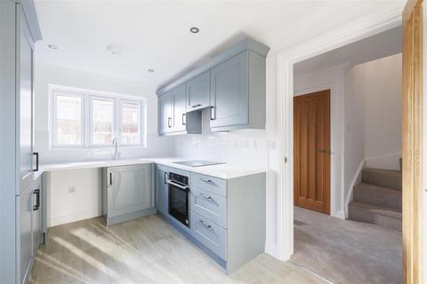 3 bedroom semi-detached house for sale, Rectory Gardens, Worlingham NR34