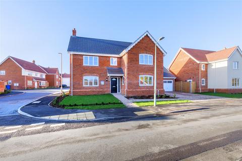 4 bedroom detached house for sale, Rectory Gardens, Worlingham NR34