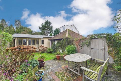 undefined, Victoria Avenue, South Croydon