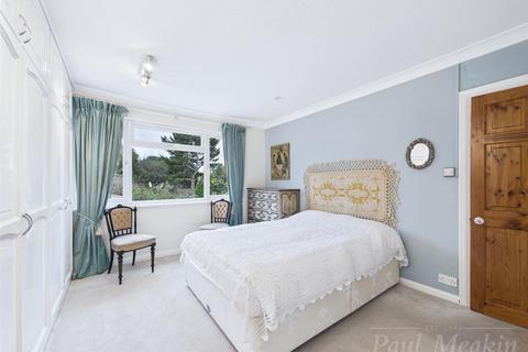 undefined, Victoria Avenue, South Croydon