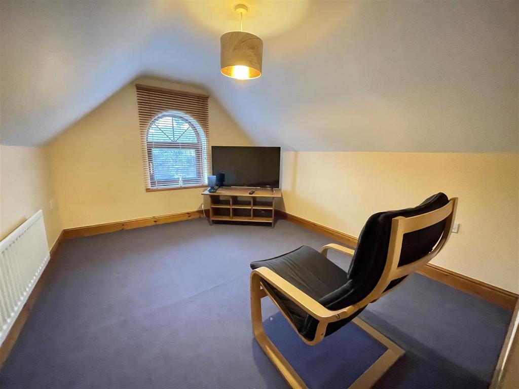 Bedroom 4/office area
