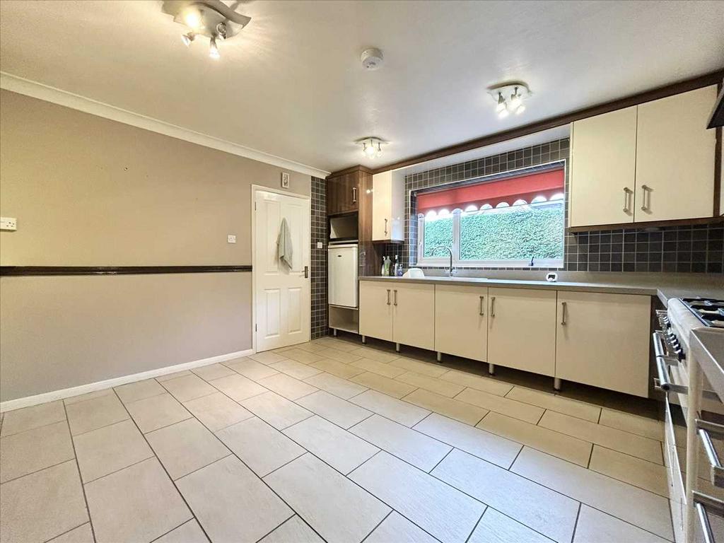 Dining kitchen