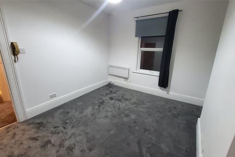 Studio to rent, Vaughan Road, Harrow, HA1