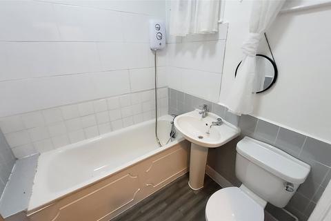 Studio to rent, Vaughan Road, Harrow, HA1