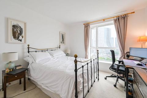2 bedroom flat to rent, Berkeley Tower, Westferry Circus, Canary Wharf, London, E14