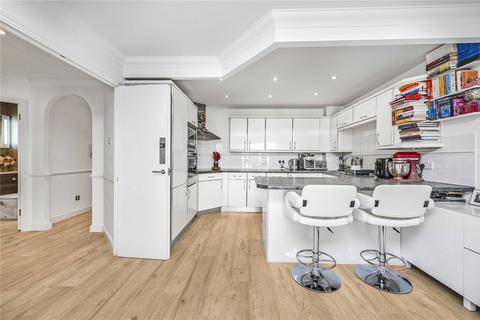 2 bedroom flat to rent, Cotton Row, London, SW11