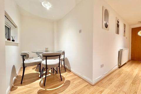 2 bedroom flat to rent, Trefoil Avenue, Glasgow G41