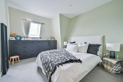 undefined, Ravenscar Road, Surbiton, SURBITON, KT6