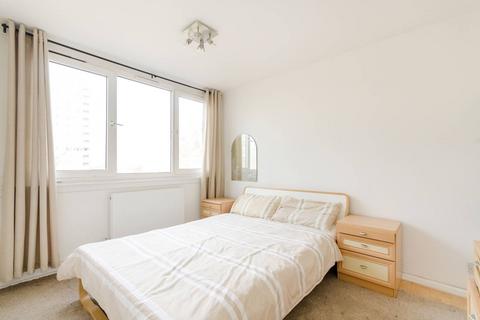 undefined, Burritt Road, Kingston, Kingston upon Thames, KT1