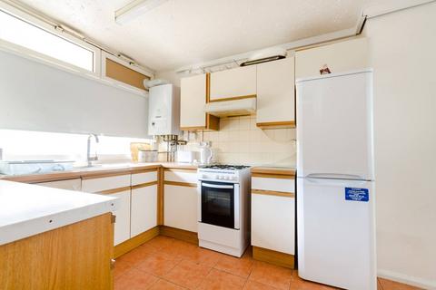 undefined, Burritt Road, Kingston, Kingston upon Thames, KT1