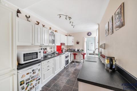 undefined, Kingshill Road, Kingshill, Swindon, SN1