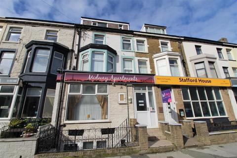 1 bedroom flat to rent, 6 Woodfield Road, Blackpool