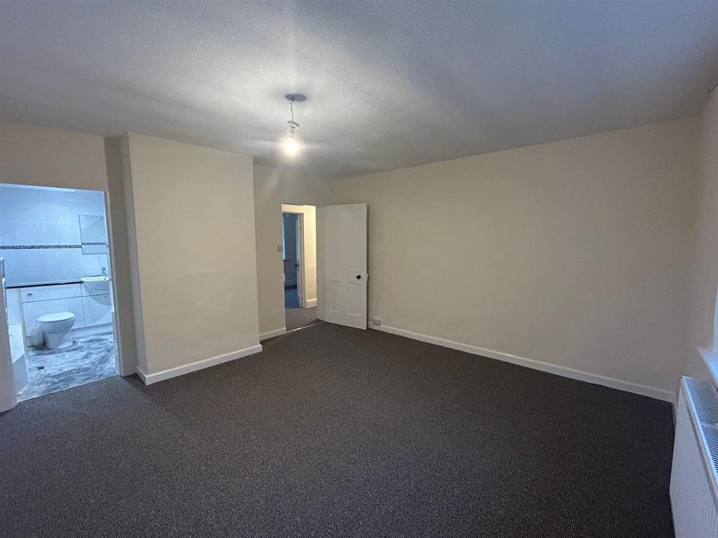 Whats App Image 2025-11-18 at 16.30.49 (1).jpeg