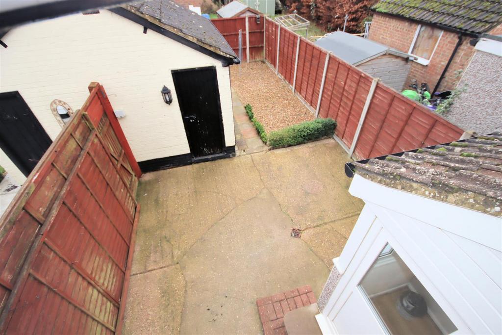 Rear Courtyard Garden