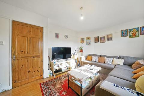 4 bedroom semi-detached house for sale, Norbury Avenue, Thornton Heath, CR7