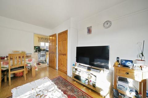 4 bedroom semi-detached house for sale, Norbury Avenue, Thornton Heath, CR7