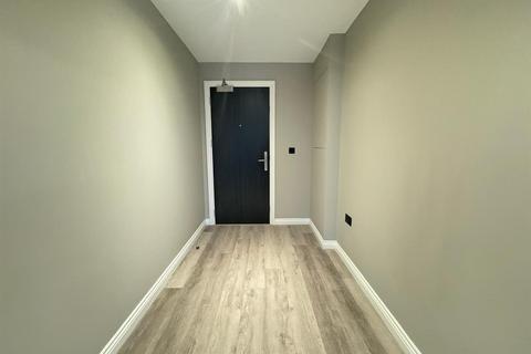 1 bedroom apartment to rent, Springwell Gardens, Whitehall Road, Leeds LS12