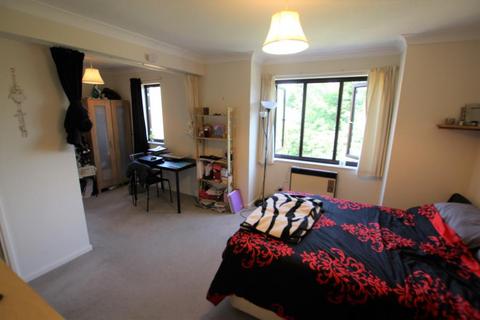 undefined, The Rowans, Woking GU22