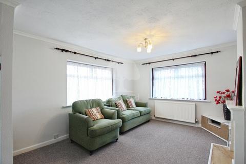 undefined, Green Lane, Uxbridge UB8