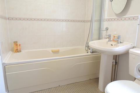 undefined, Hicking Court, Kingswood, Bristol