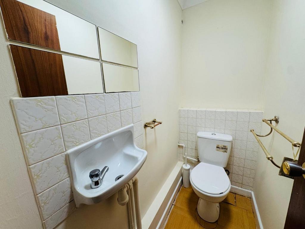 Toilet.jpeg