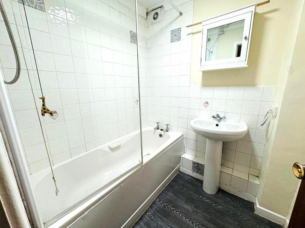 Bathroom.jpeg