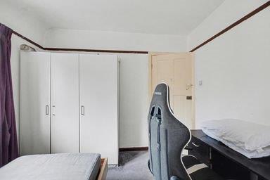 Bedroom 2 2.jpg