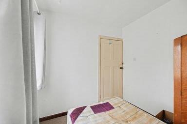 Bedroom 3 3.jpg