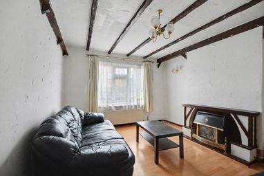 Lounge 1.jpg