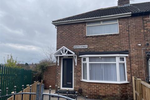 2 bedroom semi-detached house to rent, South Street, South Pelaw, Chester Le Street