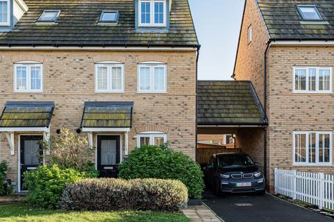 Norris Drive, Godmanchester, Huntingdon, PE29 2NW.