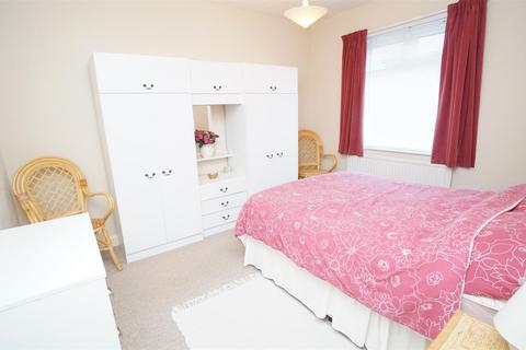 5 bedroom apartment for sale, Leafield Grove, Eccleshill, Bradford