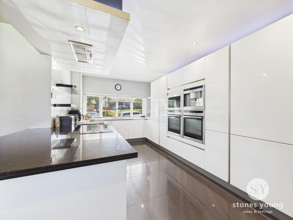 Kitchen / Snug