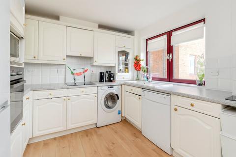 3 bedroom apartment to rent, Sailmakers Court, Sands End SW6