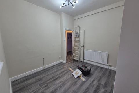 1 bedroom apartment to rent, Antill Road, London, N15