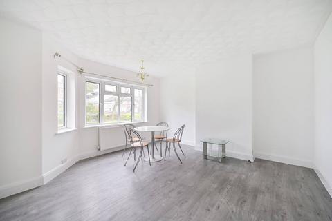 2 bedroom flat to rent, The Brooklands, Eversley Crescent, Isleworth, TW7