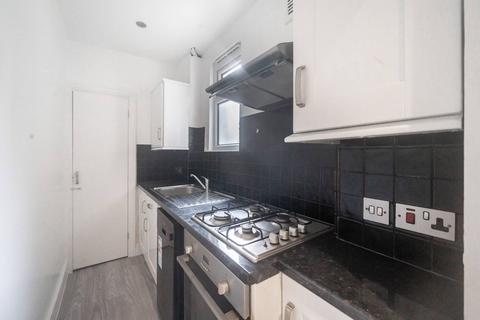1 bedroom flat to rent, Louvaine Road, St John's Hill, London, SW11