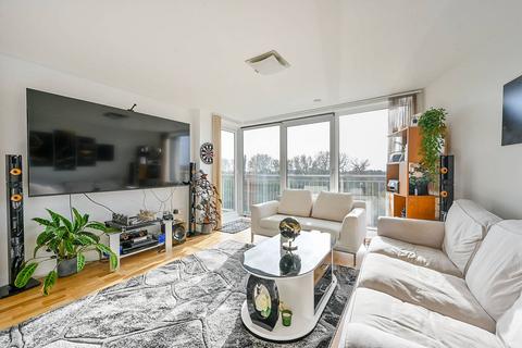 undefined, Holland Gardens, Kew Bridge, Brentford, TW8