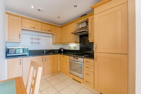 1 bedroom flat to rent, Holland Gardens, Kew Bridge, Brentford, TW8