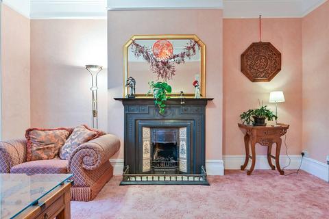 6 bedroom semi-detached house to rent, Hollingbourne Road, Herne Hill, London, SE24