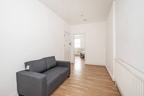 2 bedroom flat to rent, Bethnal Green Road, E2, Bethnal Green, London, E2