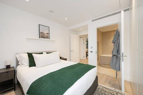 undefined, Alma, New Drum Street, Aldgate, London, E1