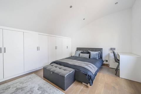 3 bedroom flat for sale, Hutchings Wharf, Canary Wharf, London, E14