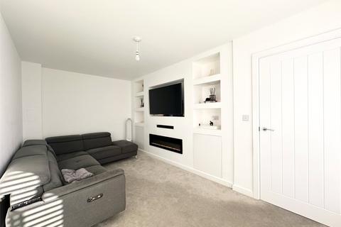 3 bedroom detached house for sale, Whiting Avenue, Greenhithe, Kent, DA9