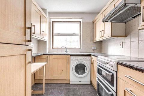 2 bedroom apartment to rent, Parkgate Road, Battersea SW11