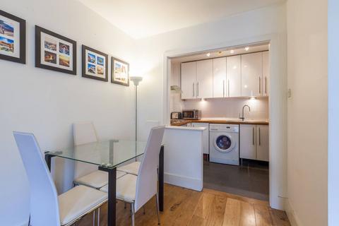 undefined, Commercial Road, Aldgate, London, E1