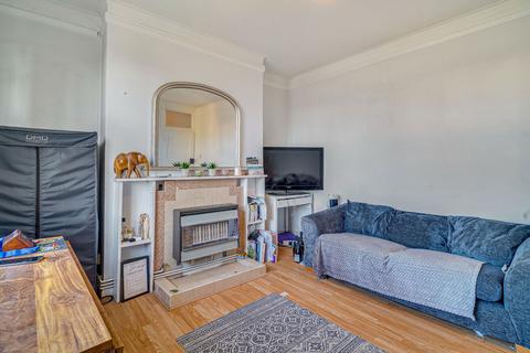 1 bedroom flat to rent, Fairfield Drive, London SW18