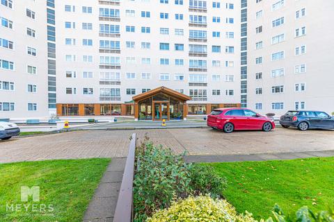 3 bedroom apartment to rent, Manor Road, Bournemouth, BH1 3