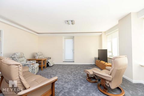 3 bedroom apartment to rent, Manor Road, Bournemouth, BH1 3