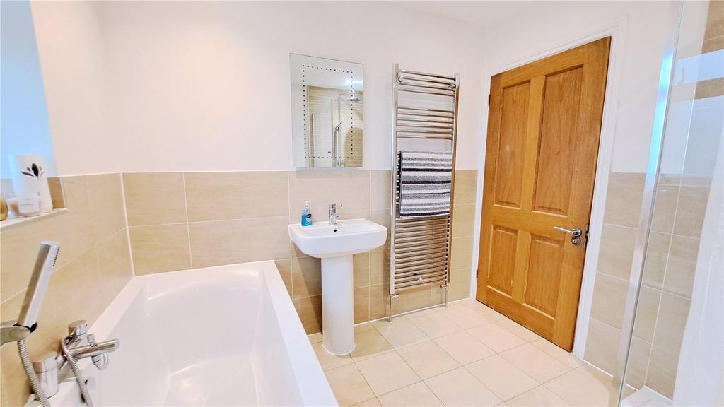 Bathroom/Shower/Wc
